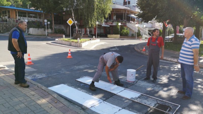 Преобележување на хоризонталната патна сигнализација во Македонска Каменица