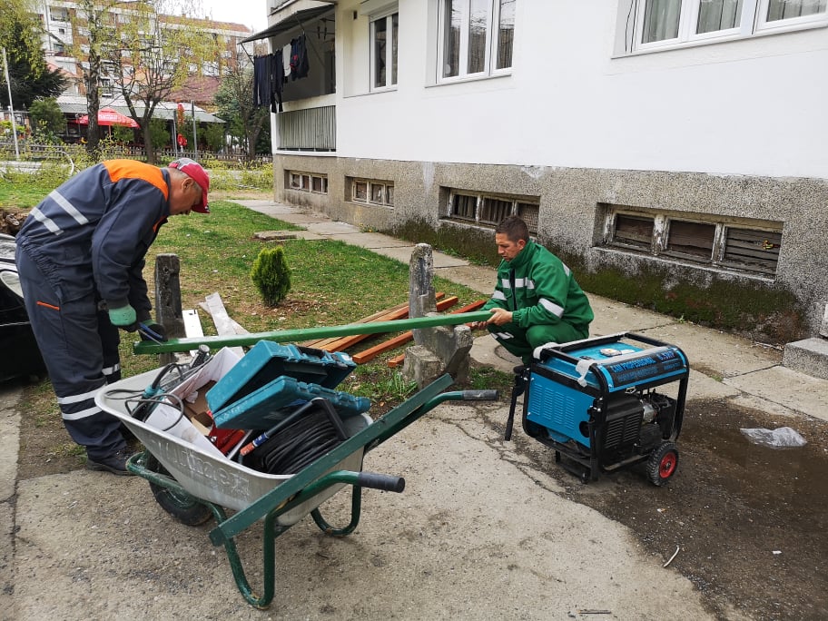 ЈП „Камена Река“ ја обновува оштетената урбана опрема во Македонска Каменица