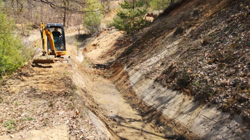 Акција за пролетно чистење на атмосферските канали во Македонска Каменица